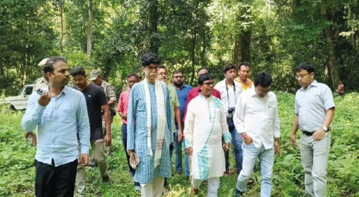 চিলাপাতার জঙ্গলে ইতিহাসের হাতছানি দেয় নল রাজার গড়, রক্ষণের অভাবে পরিণত ধ্বংসাবশেষে, সংরক্ষণের দাবি হেরিটেজ সোসাইটির