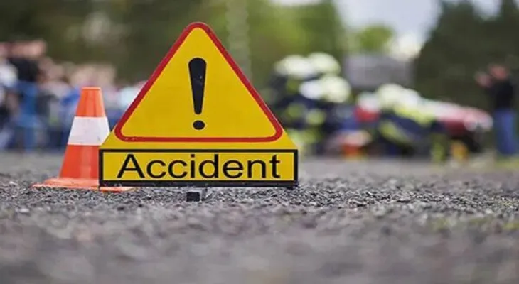 হাড়োয়াতে পথ দুর্ঘটনায় দু’জনের মৃত্যু, জখম ২