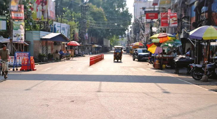 গৌড়বঙ্গে ৪০ ডিগ্রি ছুঁতে পারে তাপমাত্রা, কয়েকদিন বৃষ্টির পূর্বাভাস নেই,রাস্তাঘাট খাঁ খাঁ