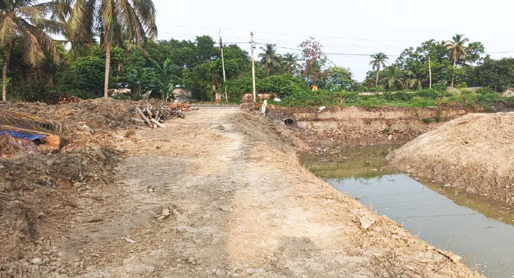 শ্যামপুরের নাকোলে ২০ লক্ষ টাকা ব্যয়ে সংস্কার হচ্ছে খাল