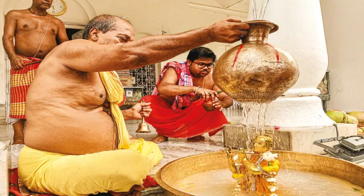 ১০৮ কলস জলে স্নান মদনমোহনের, ২৭ জুন নয়া রথে চড়বেন কোচবিহারের প্রাণের ঠাকুর