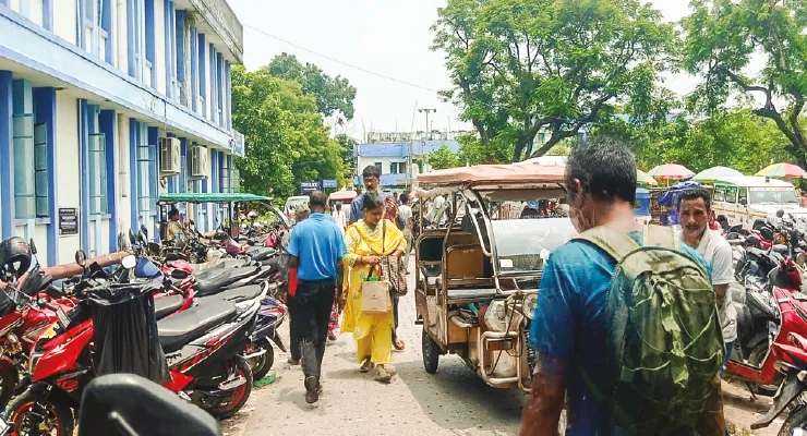 এনবিএমসিতে টোটোর দৌরাত্ম্য, নেই নজরদারি