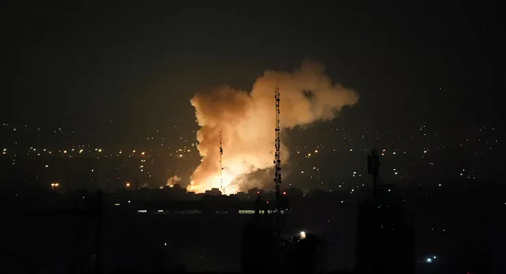 ইরানের অন্তত ২০০ স্থানে হামলার দাবি ইজরায়েলের, তালিকায় পরমাণু কেন্দ্রও