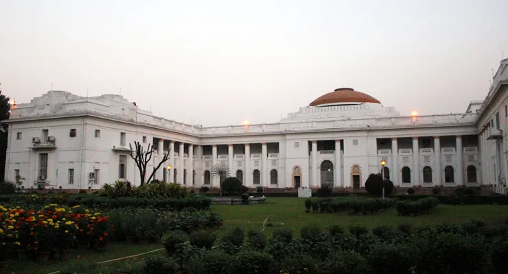 বিজেপি বিধায়করা বিধানসভার মাইক স্ট্যান্ড, টেবিল ভেঙেছেন, কঠোর পদক্ষেপ নেওয়া হবে জানালেন স্পিকার