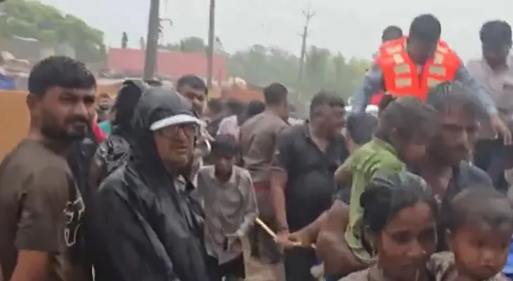 বন্যার জলে আটকে পড়া ৪০ জনকে উদ্ধার করল গুজরাতের ভাবনগর জেলা প্রশাসন