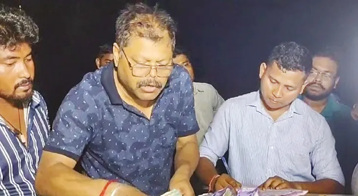 চাঁদমণিতে নাকা চেকিং, উদ্ধার ১৫৫ গ্রাম মাদক সহ আড়াই লক্ষ টাকা, গ্রেপ্তার ১