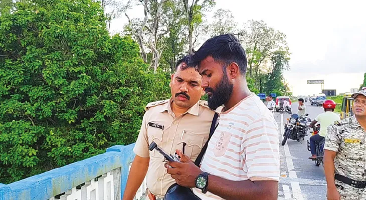 ড্রোন উড়িয়ে বৈকুণ্ঠপুর জঙ্গলে চলছে তল্লাশি, এটিএম কাণ্ডে এখনও অধরা দুই দুষ্কৃতী