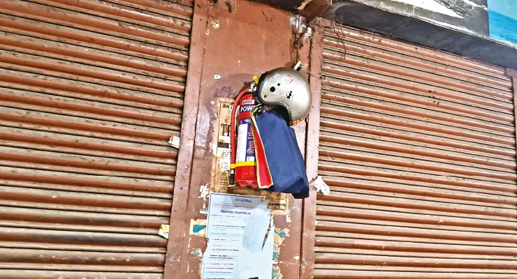 এই সিস্টেমে অগ্নিকাণ্ড ঠেকানো যাবে? চরম আতঙ্কে ব্যবসায়ীরা