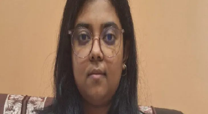 রিভিউয়ে ১ নম্বর বেড়ে মাধ্যমিকে দশম স্থানে মাথাভাঙার অনন্যা