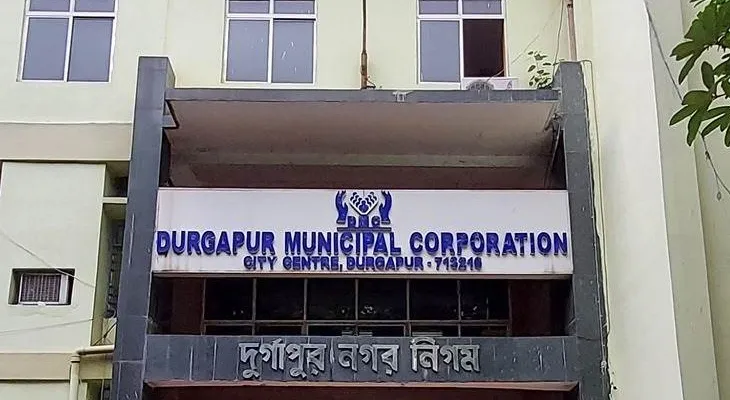 দুর্গাপুরের অলিতে গলিতে ডান্স বার বিনোদনের ঢালাও আয়োজনে উদ্বেগ