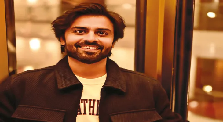 ‘নতুনকে গ্রহণ না করলে টিকে থাকা মুশকিল’