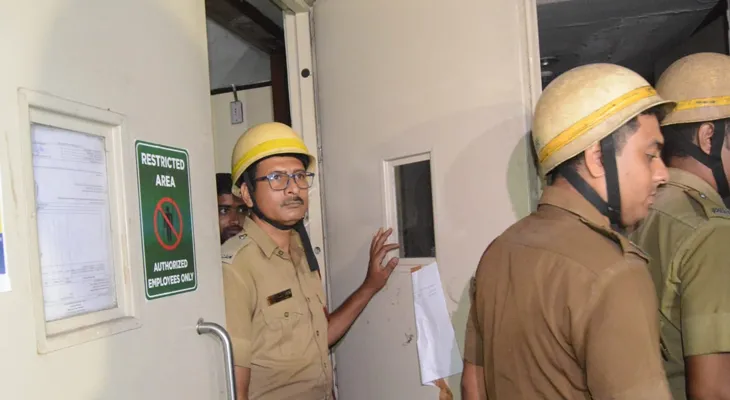উপ নির্বাচনের ভোট গণনার দিন নির্বাচন কমিশনের অফিসে অগ্নিকাণ্ড! চাঞ্চল্য