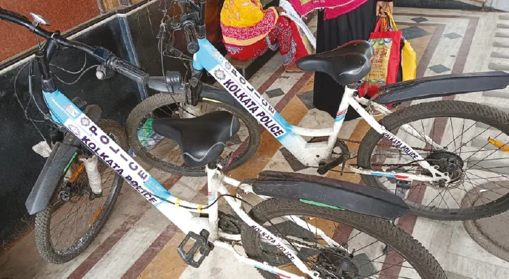 মেডিক্যাল কলেজ চত্বরে চটজলদি কাজ সারতে কলকাতা পুলিসের ভরসা সাইকেল