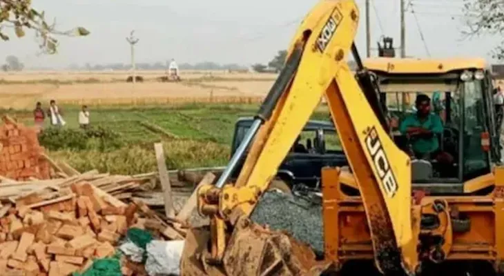 বড়ঞায় উচ্ছেদ ঘিরে উত্তেজনা, চারটি দোকান ভাঙা হল আদালতের নির্দেশে