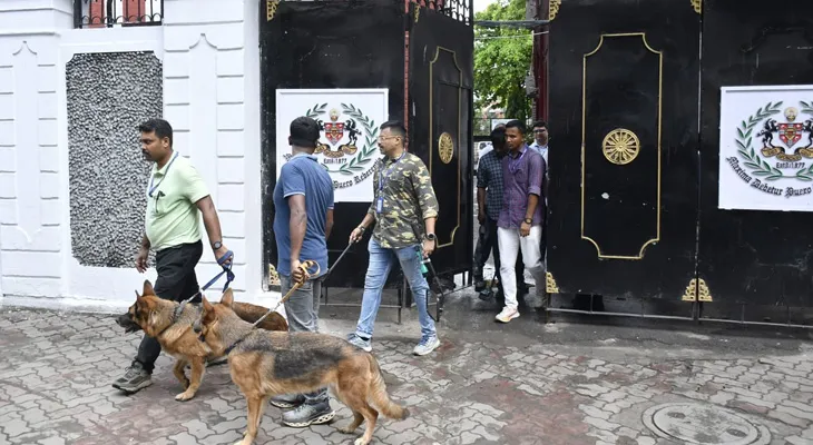 ক্যালকাটা বয়েজ এবং ক্যালকাটা ইন্টারন্যাশনাল স্কুলে বিস্ফোরণের হুমকি ইমেল, ঘটনাস্থলে বম্ব ডিটেকশন অ্যান্ড ডিসপোজাল স্কোয়াড