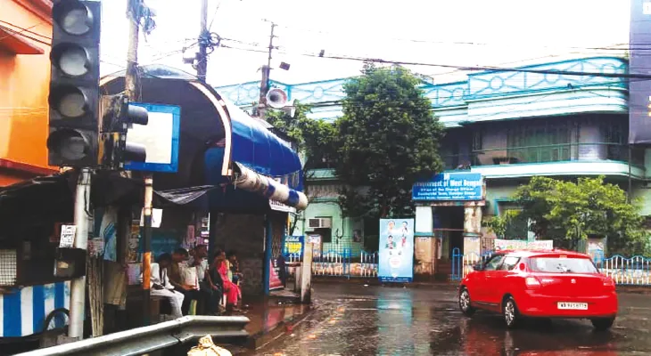 বারুইপুরের বহু ট্রাফিক সিগন্যাল অকেজো সমস্যায় চালকরা, যানজট নিয়ন্ত্রণে হিমশিম দশা