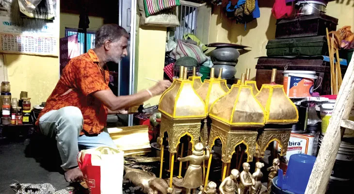 আজও রীতি মেনে টানা হয় পুরাতন মালদহের ১৭ ফুটের পিতলের রথ
