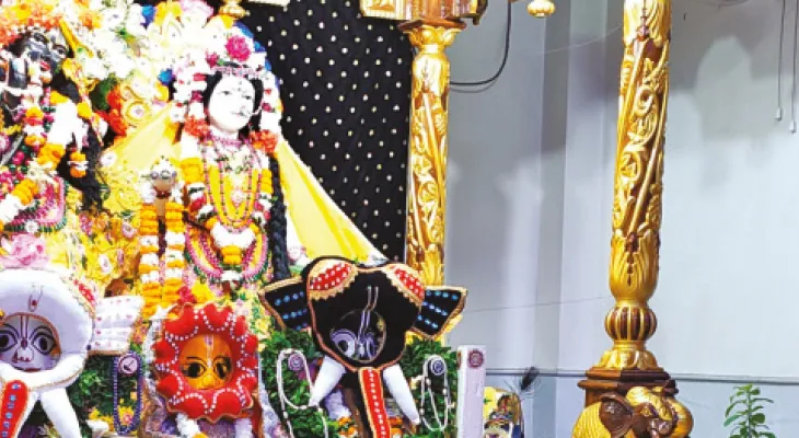 গোপালগঞ্জের রথযাত্রায়  ৫৬ পদের ভোগ নিবেদন