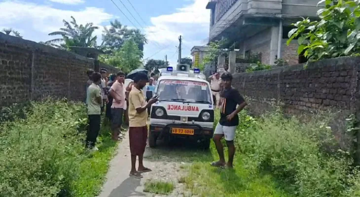 চম্পাসারিতে বাড়ি থেকে কঙ্কাল উদ্ধার, শোরগোল