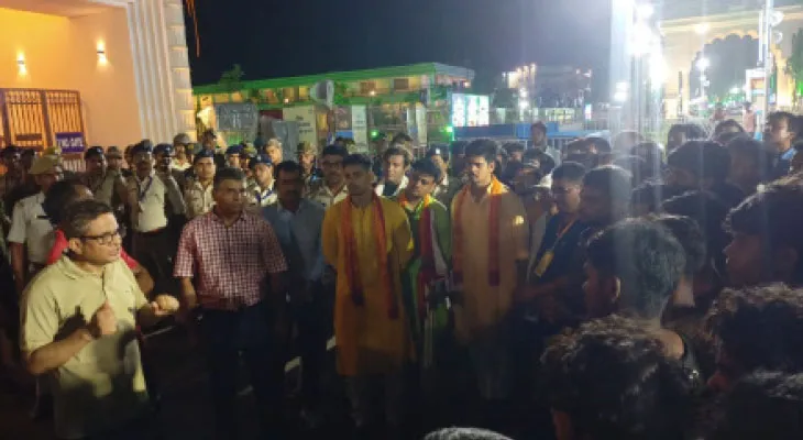 পাঁচ হাজার টাকা পুরস্কার দীঘায় রশি টানার দায়িত্বে থাকা স্বেচ্ছাসেবকদের