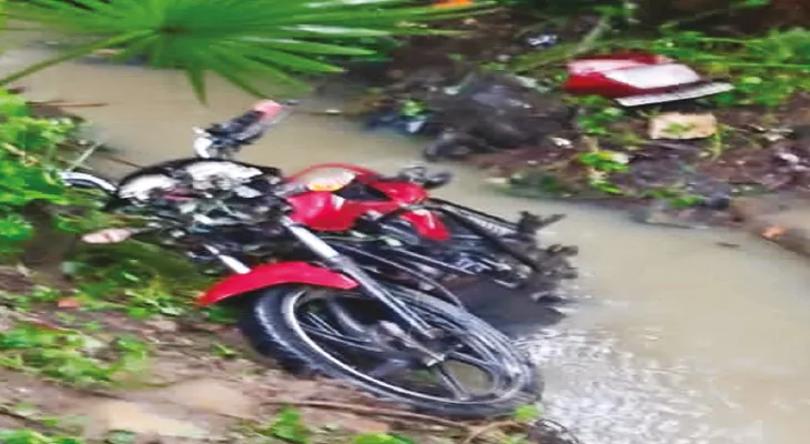 পাথরপ্রতিমায় বিপজ্জনক বাঁকে বাইক দুর্ঘটনা, তিন যুবকের মৃত্যু