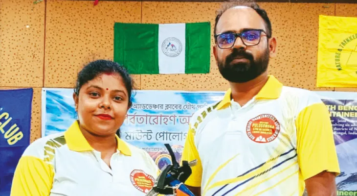 পাহাড়েই প্রেম, ‘হানিমুনে’ দুর্গম পোলোগঙ্কা অভিযানে আলিপুরদুয়ারের সুস্মিতা-সায়ন