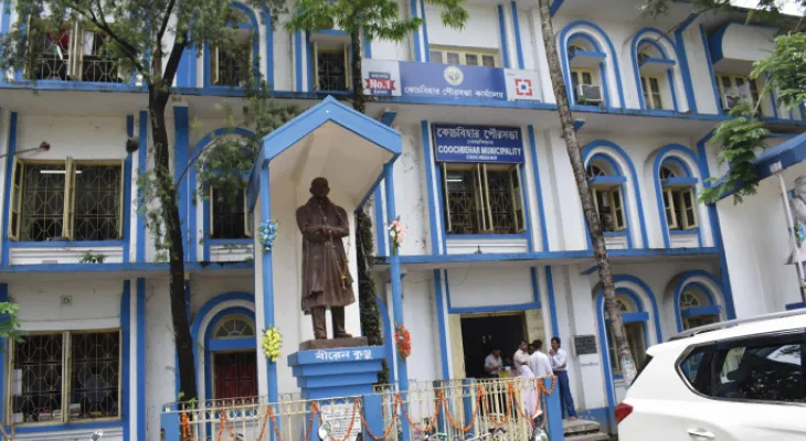 কর্মীসঙ্কট, পুরসভার বেশ কিছু বিভাগে চালু করা যাচ্ছে না অনলাইন পরিষেবা