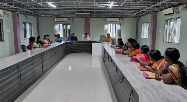 স্বল্প সুদে ঋণ পাচ্ছেন ডালের বড়ি, আচার তৈরি করা ২৩ জন মহিলা