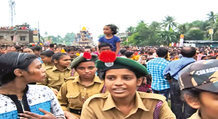 আজ দুপুরে রাজভোগ খেয়ে রথে চড়বেন জগন্নাথদেব