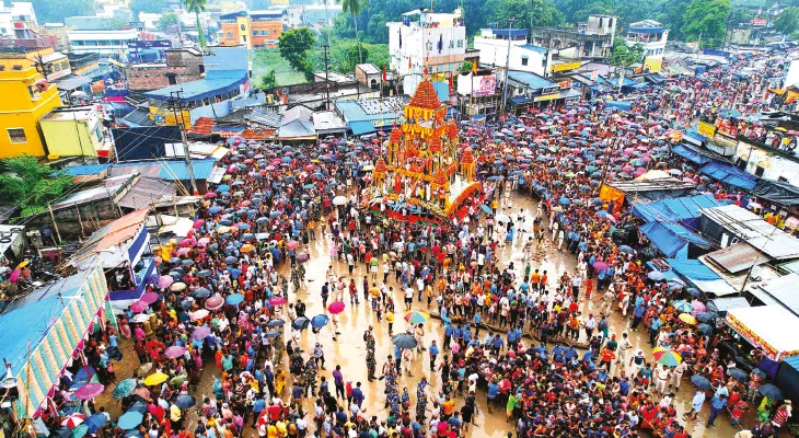 ঘরে ফিরলেন প্রভু জগন্নাথ, পাঁপড় আর জিলিপিতে জমজমাট উল্টোরথ