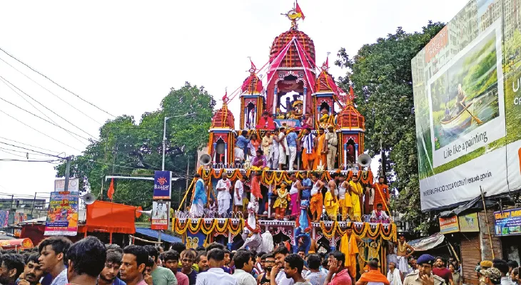 কড়া নিরাপত্তায় ভক্তের ভিড় ঠেলে মাহেশ  ও গুপ্তিপাড়ার মন্দিরে ফিরলেন জগন্নাথদেব