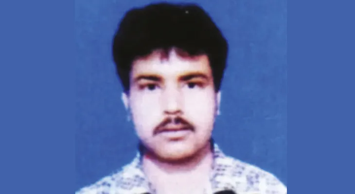 গোঘাটে পুকুরপাড়ে ঝোপ থেকে পচাগলা দেহ উদ্ধার, নিখোঁজ যুবককে খুনের দাবি পরিবারের