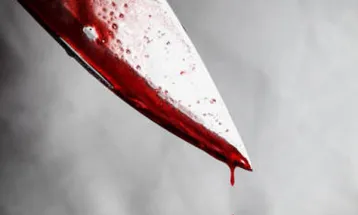 বাবাকে কোপাচ্ছে মা, ঘুম ভেঙে দেখল নাবালক ছেলে