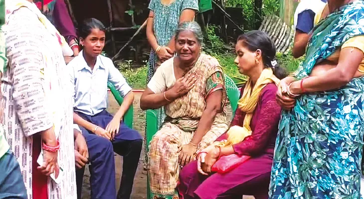 বন্ধ ঘরে দ্বিতীয় স্ত্রীর গলাকাটা দেহ, স্বামী ঝুলছে দড়ির ফাঁসে