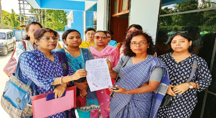 সিসি ক্যামেরা কাণ্ডে প্রধান শিক্ষিকার বিরুদ্ধে এবার সরব শিক্ষিকারা