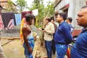 বাংলার বাড়ির কাজ খতিয়ে দেখতে এলাকায় পরিদর্শনে আধিকারিকরা