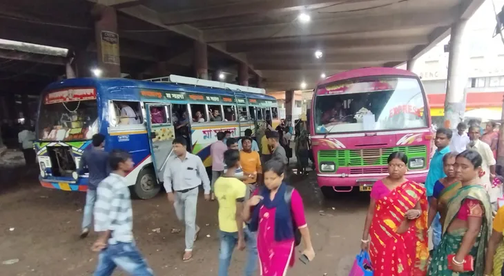আরামবাগে স্বাভাবিক বাস পরিষেবা, নেই বনধের প্রভাব