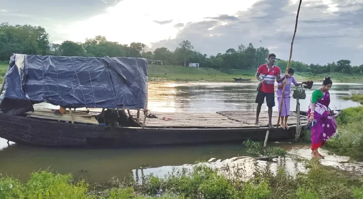 নিম্নচাপের টানা বৃষ্টিতে ফের ফুঁসছে নদ-নদী, আরামবাগে বৈঠক