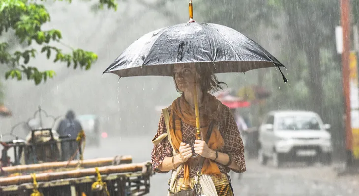 বাকি মাত্র দু’দিন, শহরে বৃষ্টির নয়া রেকর্ড হবে কি? ভোগান্তির মধ্যেও আগ্রহ তুঙ্গে