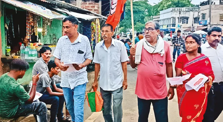 রাজ্যের উদাসীনতায় আটকে কেশিয়াড়ি মোড়ের উড়ালপুল, প্রচার বিজেপির
