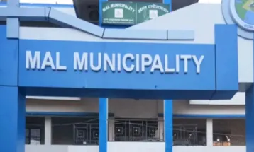 ঘুষ কাণ্ড: মাল পুরসভার চেয়ারম্যানের বিরুদ্ধে তদন্তের নির্দেশ
