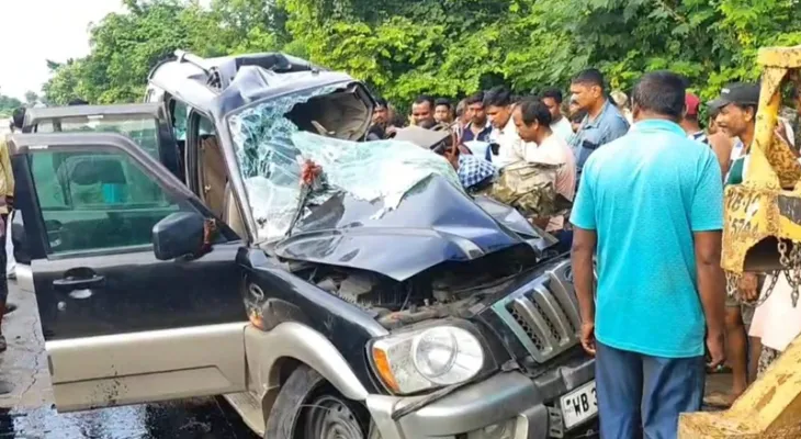 পশ্চিম মেদিনীপুরের বেলদা থানার রানীসরাই এলাকায় জাতীয় সড়কে পথ দুর্ঘটনায় চারজনের মৃত্যু