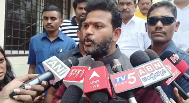 ‘এখনই কোনও সিদ্ধান্তে পৌঁছন সঠিক হবে না’, এয়ার ইন্ডিয়া দুর্ঘটনার প্রাথমিক রিপোর্ট নিয়ে মন্তব্য বিমান পরিবহণ মন্ত্রীর