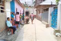 পরকীয়ায় জড়িত স্ত্রীকে ফেরাতে শ্বশুরবাড়ির সামনে ধর্নায় জামাই