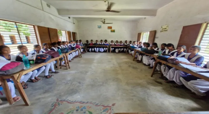 সিনেমা নয়, বাস্তবেই বর্ধমানের স্কুল থেকে উধাও ‘ব্যাকবেঞ্চ’