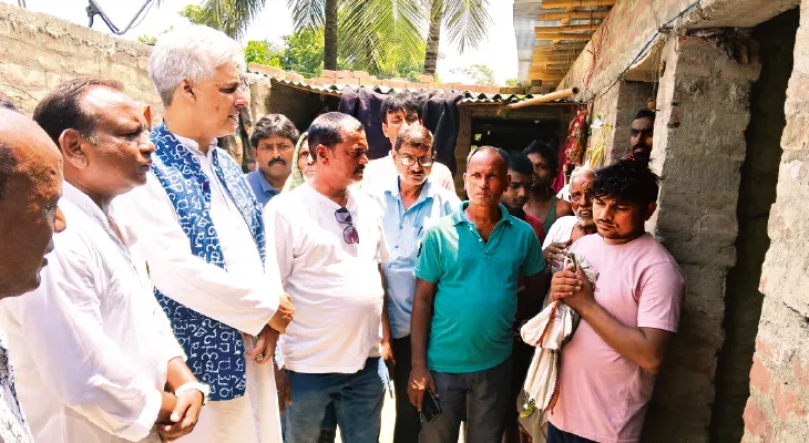 শ্রীকান্তের বাড়িতে ঈশা, আবার ময়নাতদন্তের দাবিতে সরব কং সাংসদ