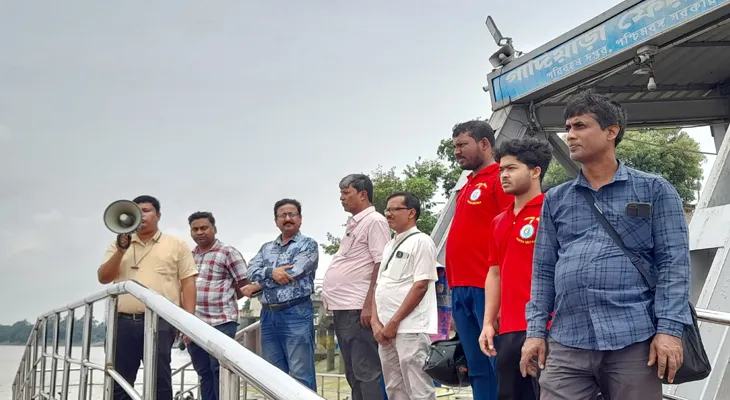 হাওড়ার শ্যামপুরে নদী তীরবর্তী এলাকার বাসিন্দাদের সতর্ক করা হচ্ছে