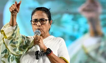এখন দেশে জরুরি অবস্থার থেকেও খারাপ পরিস্থিতি, তোপ মমতার