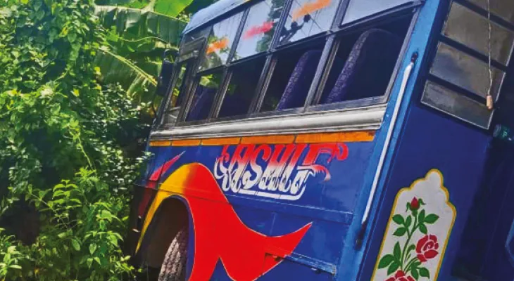 ভাঙড়ে পথ দুর্ঘটনায় মৃত্যু বাইকচালকের, ফলতায় ঝোপে ঢুকে পড়ল যাত্রীবাহী বাস