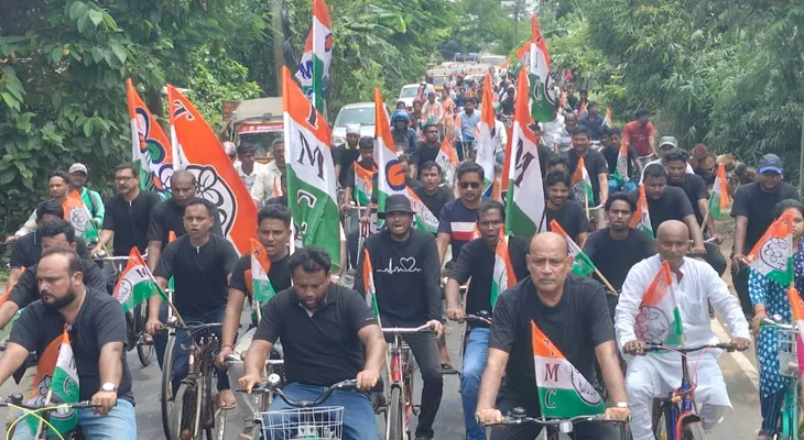 ২১ জুলাই-এর সমর্থনে প্রচারে মন্ত্রী পুলক রায়